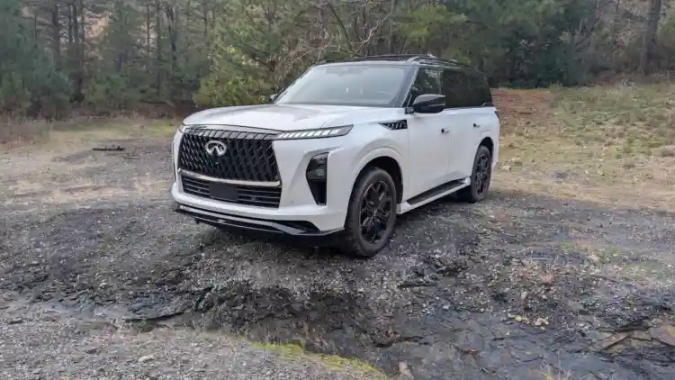 وحش الفخامة المتنكر: QX80 سبورت 2026 - مظهر سباقي، قلب عملاق، جرح واحد مميت!