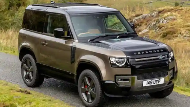 Land Rover Defender Electric: Wilderness EV Beast Crushes Deserts in 2027!