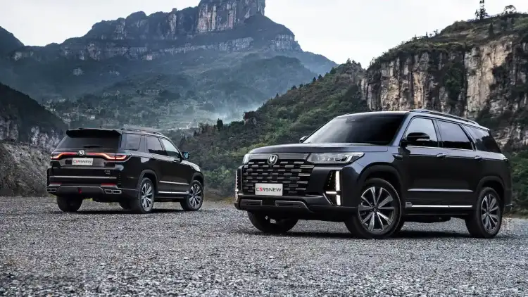 شانجان CS95 موديل 2026 في الإمارات: التصميم والمواصفات والأسعار