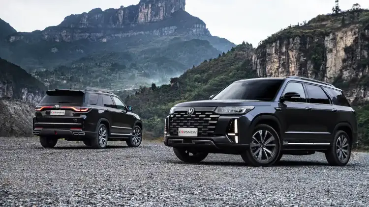 شانجان CS95 موديل 2026 في الإمارات: التصميم والمواصفات والأسعار