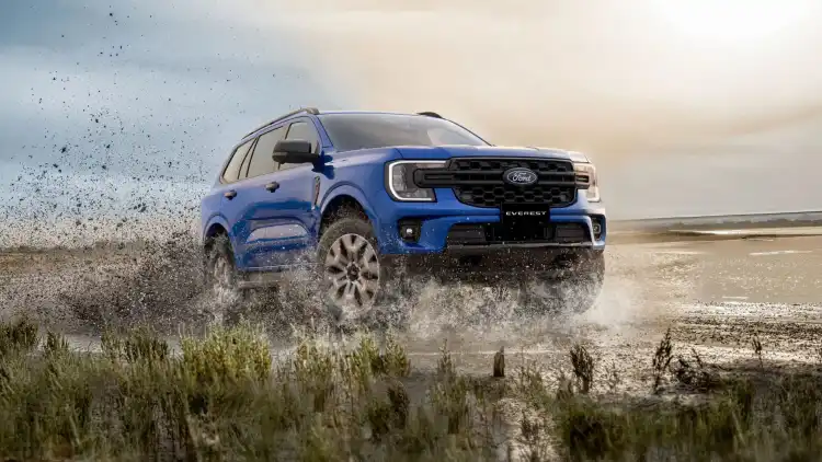 فورد إيفرست ترمور V6 2026: تجربة SUV مثالية للطرق الوعرة في الإمارات