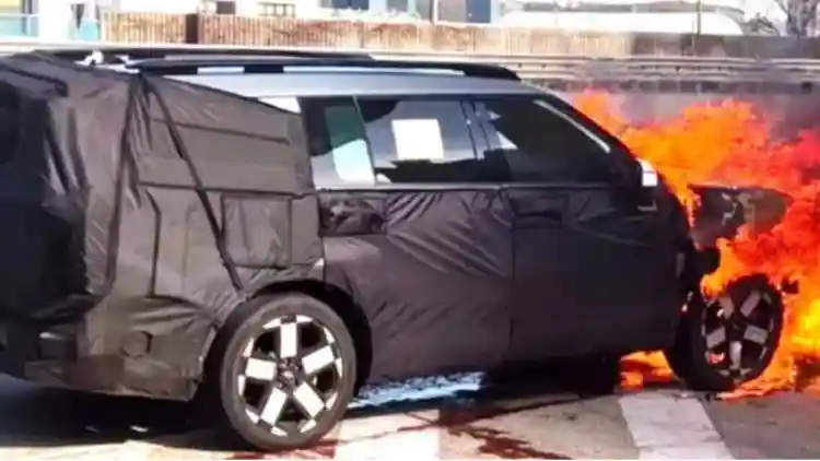 سنتافي 2026 هيونداي تشعل الذعر! كابوس حريق سعودي يكشف عيب هجين مميت