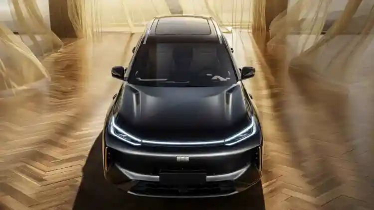 «جيلي جالاكسي إم 7»: إس يو في هجينة تعيد تعريف المدى والكفاءة بقدرة سير تصل إلى 1730 كيلومترًا