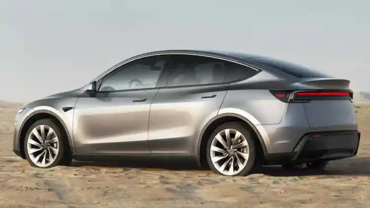 حريق تسلا موديل واي ودعوى مقابض الأبواب: عندما يتقاطع التصميم مع السلامة