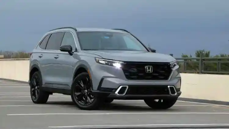 هوندا CR-V: كل ما تحتاج معرفته عن هذه السيارة العائلية الأيقونية