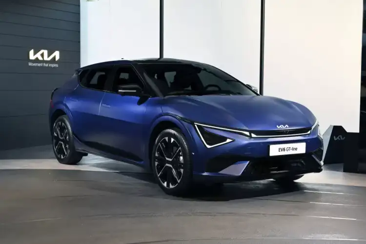2025 Kia EV6 : Bold Front Design and Larger Battery