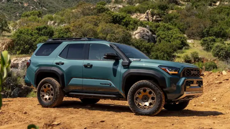 2025 Toyota 4Runner: enhanced engine and luxury interior