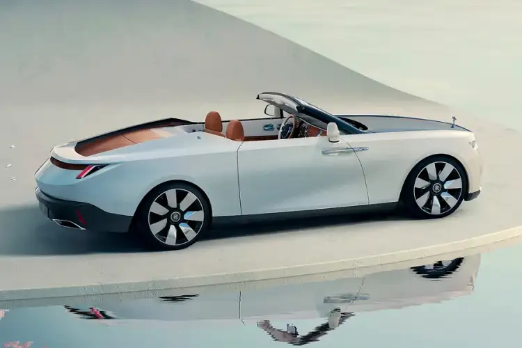 Rolls-Royce Luxurious Arcadia Droptail: one of the most expensive cars 