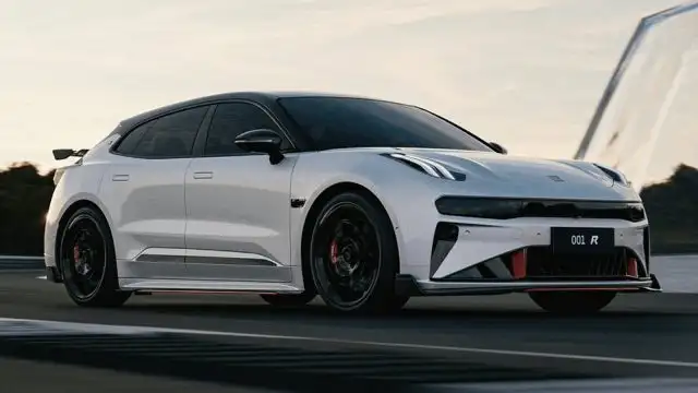 Taking on the Tesla Model S Plaid, the performance monster that is the Zucker 001 FR!