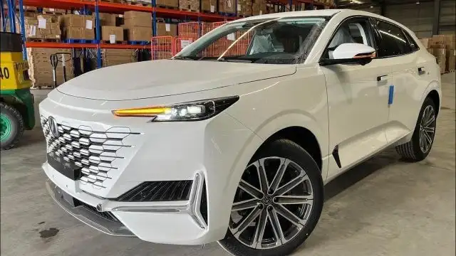 شانجان UNI-K، سيارة دفع رباعي متوسطة الحجم،  طراز فائق الاتساع