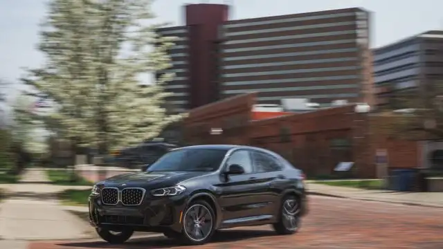 استعراض مواصفات وميزات وأسعار سيارة 2023 BMW X4