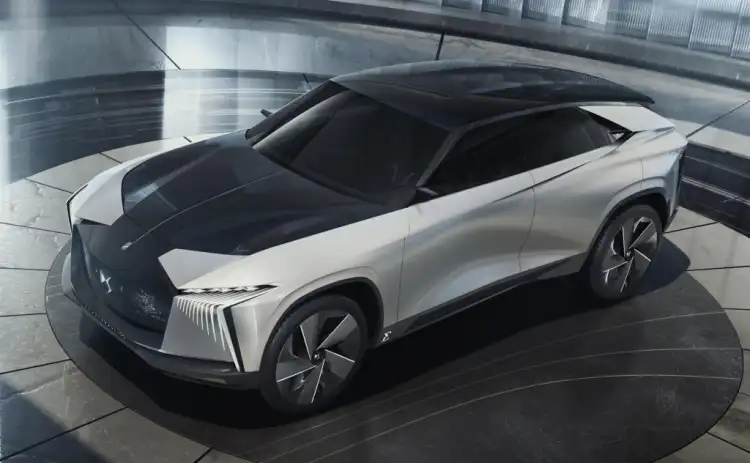 2025 DS 8 Crossback Flagship Electric Crossover Spied