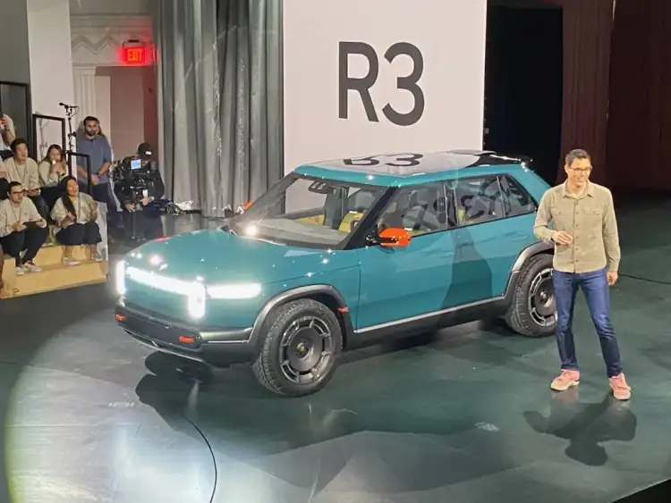 Rivian R3 و R3X ظهرت كسيارات هاتشباك كهربائية