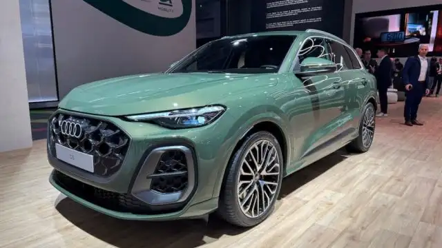 الكشف عن سيارة أودي Q5 الجديدة في MONDIAL DE L'AUTO 2024