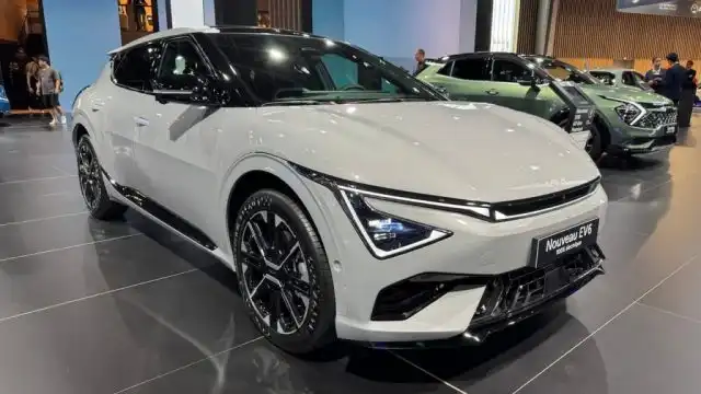 Kia EV6 Facelift at MONDIAL DE L'AUTO 2024