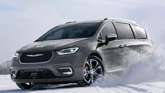New Electric Chrysler Pacifica Minivan to Compete with Volkswagen ID.BUZZ