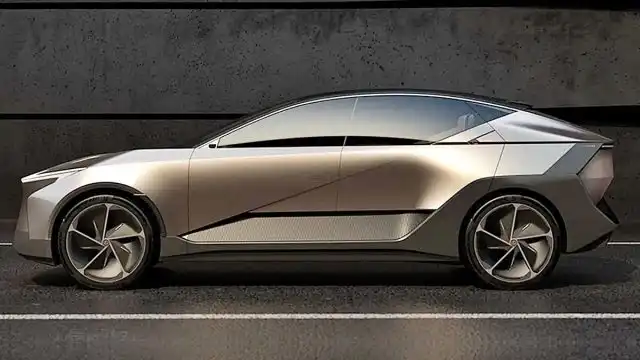 تويوتا تؤجل إطلاق سيارات لكزس الكهربائية الجديدة حتى عام 2027