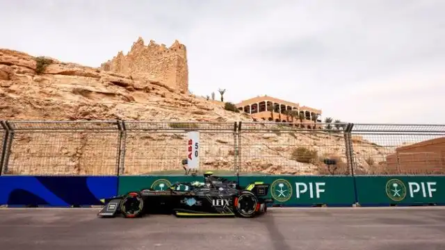 تذاكر سباق جدة إي-بري 2025 متاحة للبيع