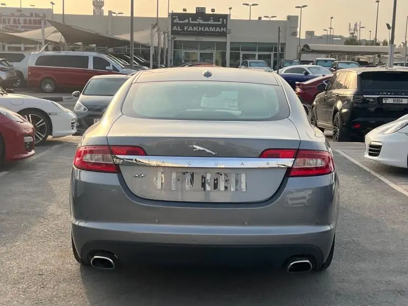 جاكوار XF 2011 3.5L