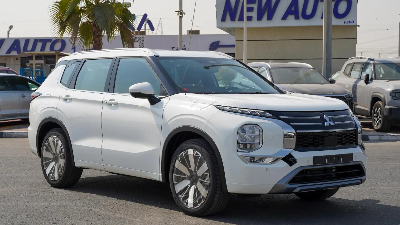 ميتسوبيشي آوتلاندر 2026