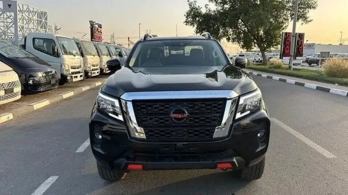 نيسان نافارا 2023 2.3L