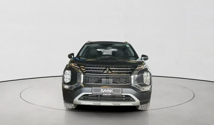 ميتسوبيشي آوتلاندر 2025 2.5L