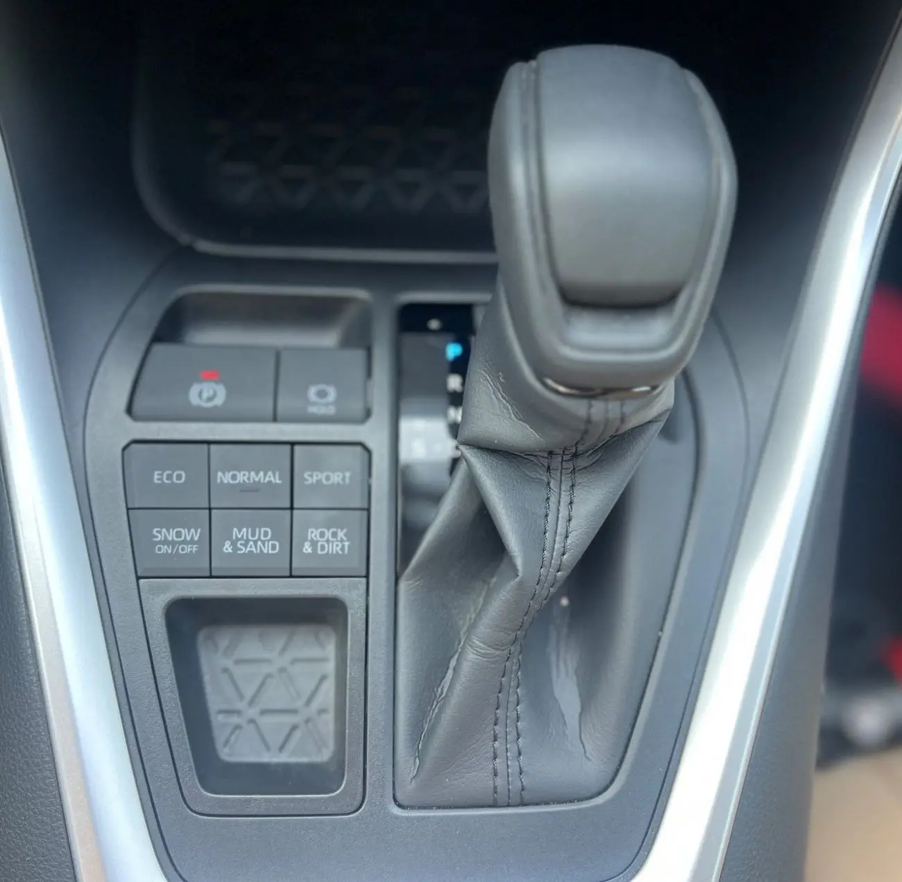 تويوتا راف ٤ 2025 2.5L