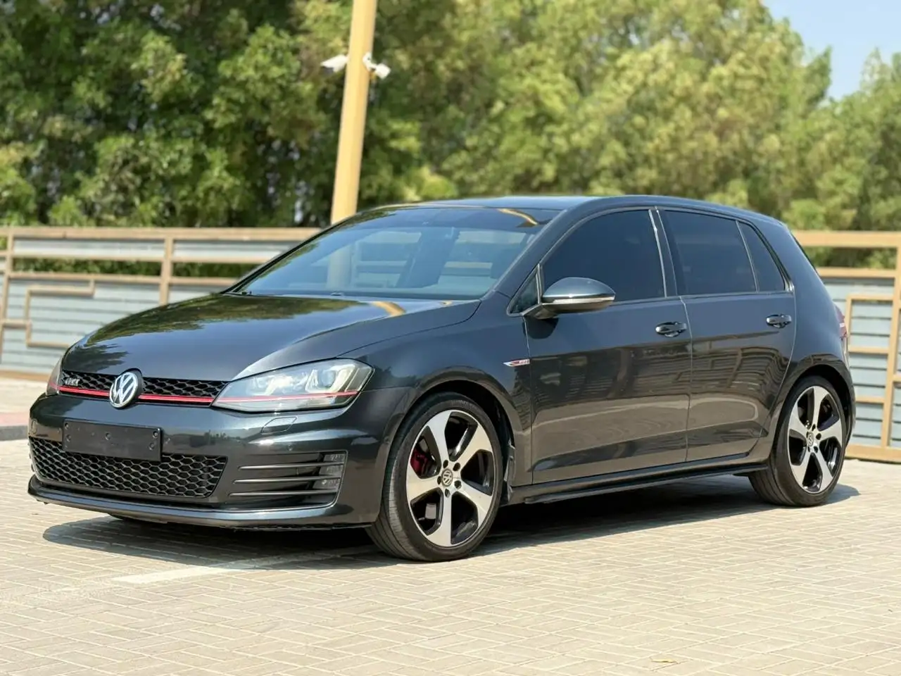 فولكس واجن جولف GTI 2014