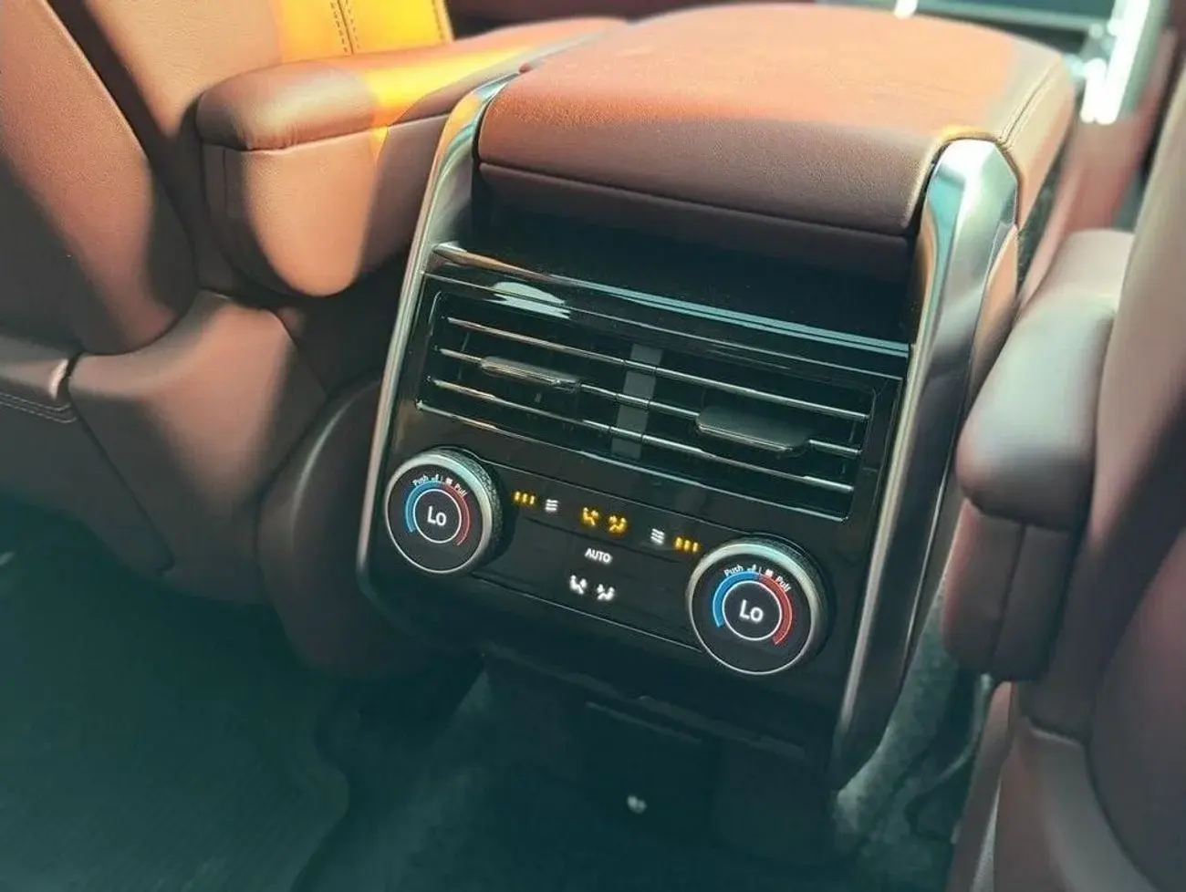 لاند روفر رينج روفر RANGE ROVER VOGUE AUTOBIOGRAPHY P530 2025