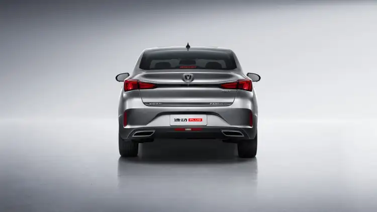 شانغان إيادو بلس في المملكة العربية السعودية: عروض مميزة على السيدان الفاخر لعام 2026