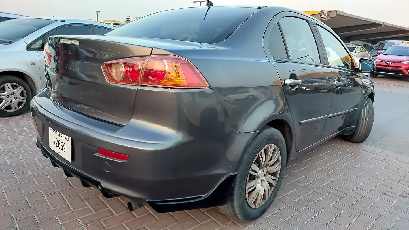 ميتسوبيشي لانسر 2008