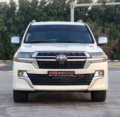 تويوتا لاند كروزر 2011