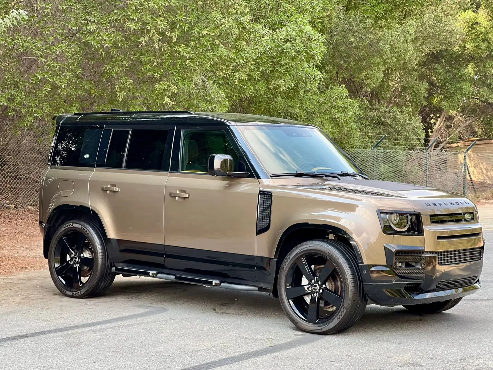 Land Rover Defender 2024 3L