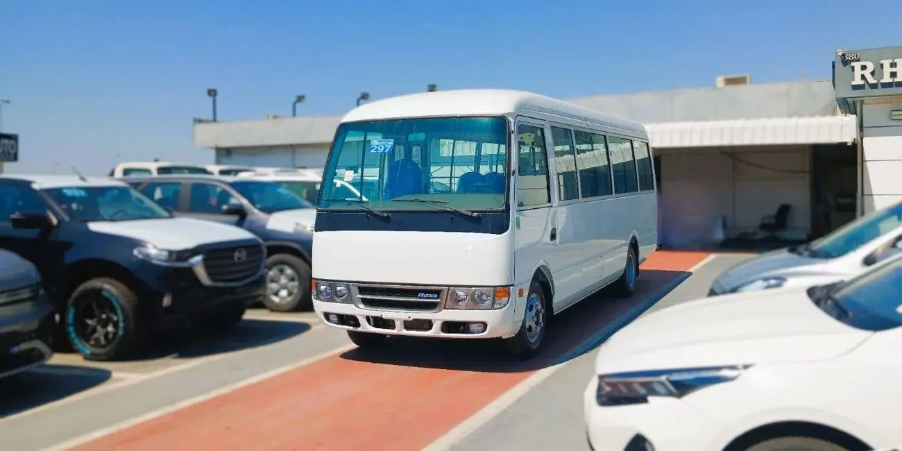 Mitsubishi Rosa 2024 4.2L