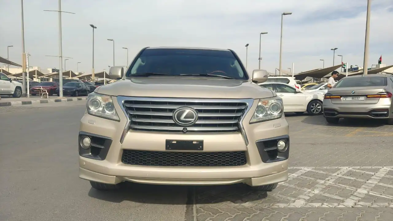 Lexus LX 2013