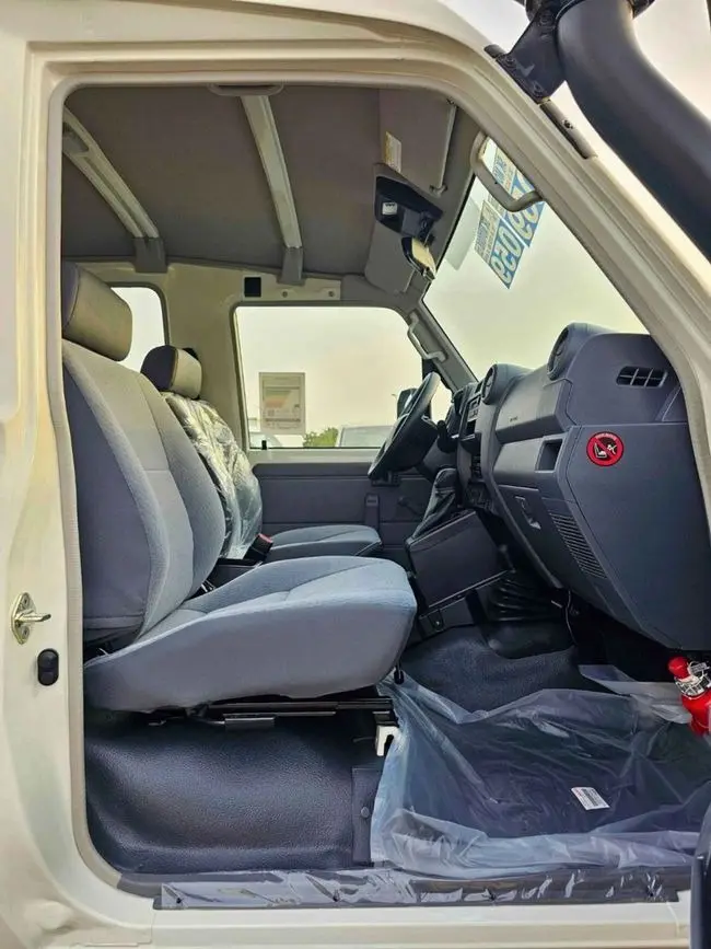 Toyota Land Cruiser 70 2025 4L