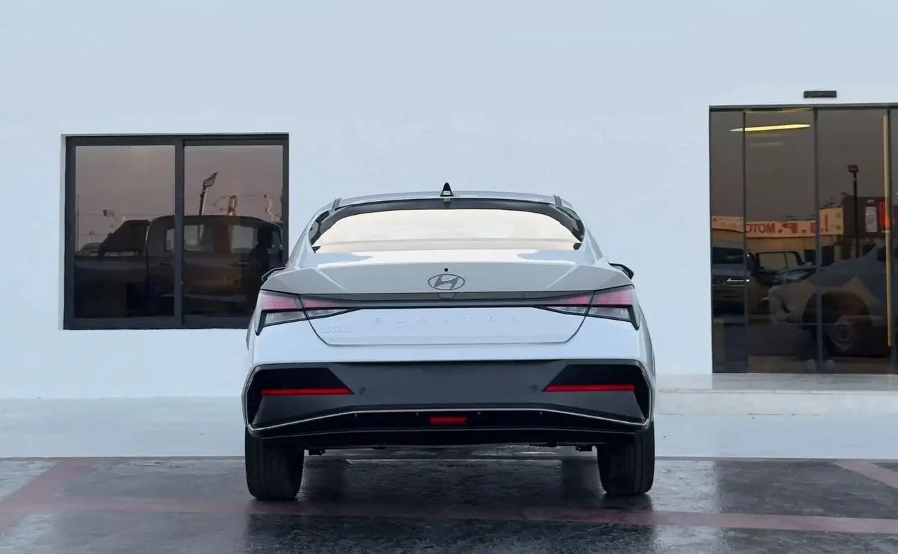 هيونداي إلانترا 2025 1.5L
