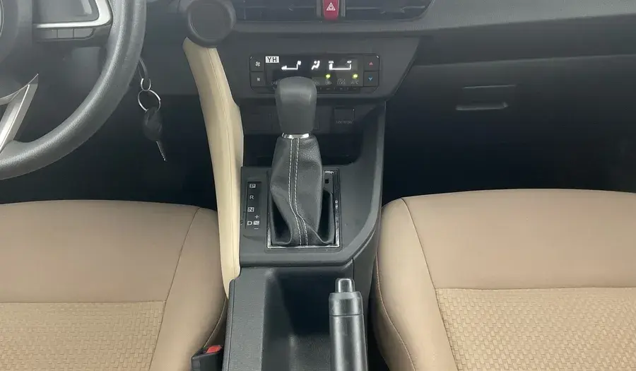 تويوتا يارس سيدان 2023 1.3L