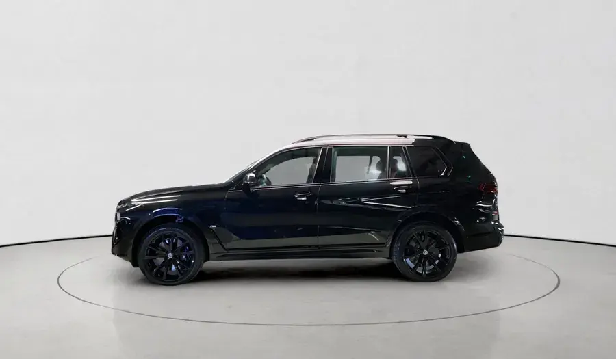 BMW X7 M60i 2025 4.4L