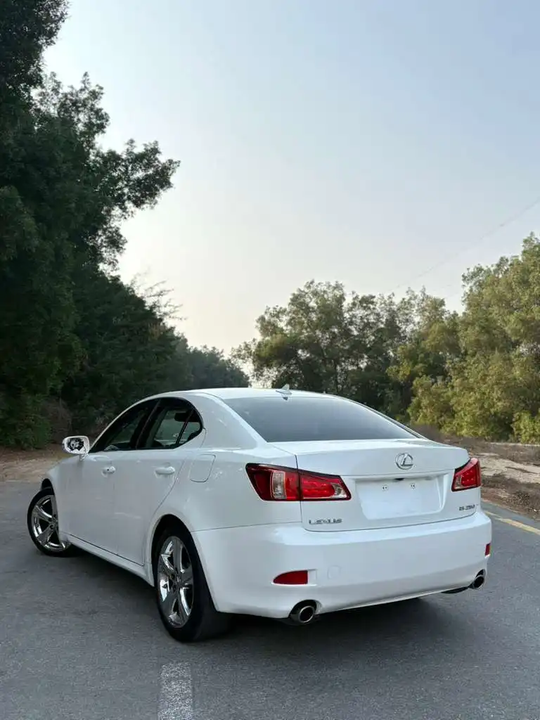 Lexus IS 2013