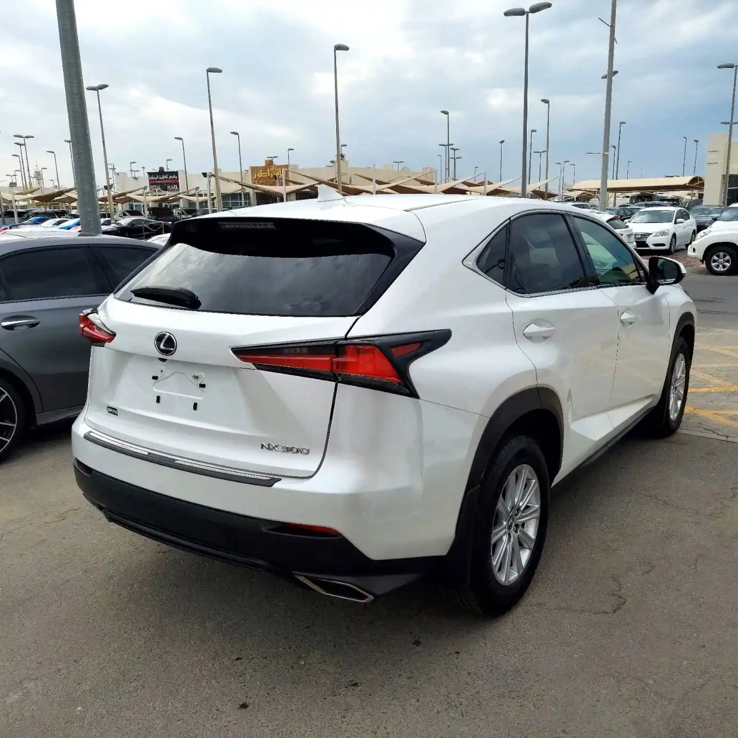 لكزس NX 2021