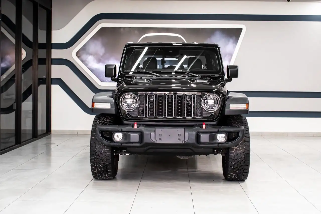 جيب جلادياتور 2025 3.6L