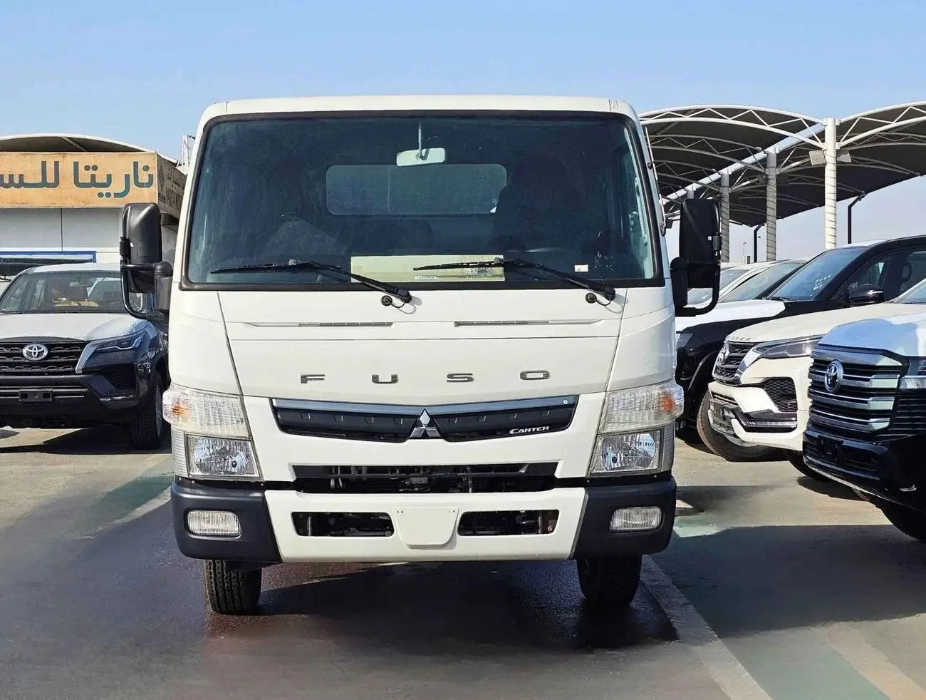 Mitsubishi Canter 2024 3.8L