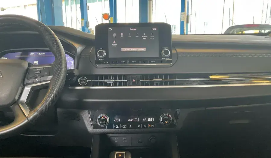 ميتسوبيشي آوتلاندر 2025 2.5L