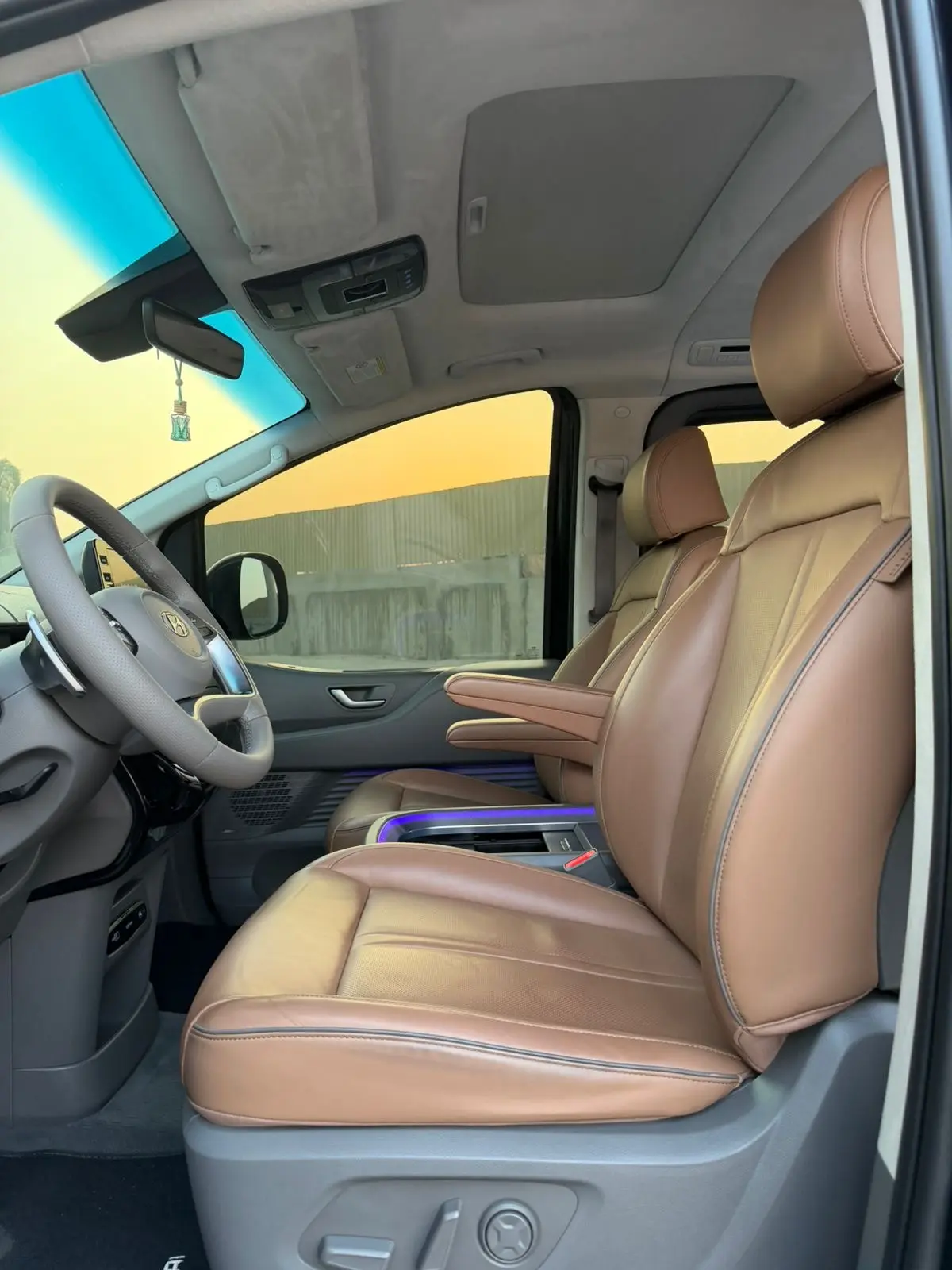 هيونداي ستاريا 2023 3.5L