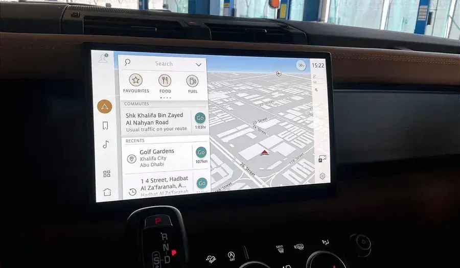 لاند روفر ديفندر 2023