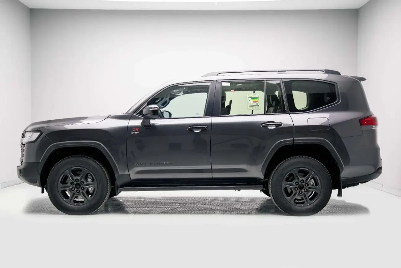 تويوتا لاند كروزر 2025