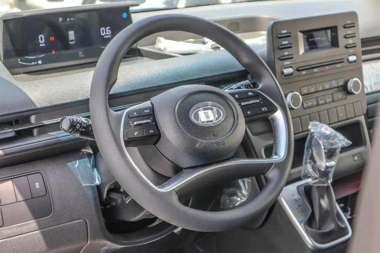 Hyundai Staria 2025