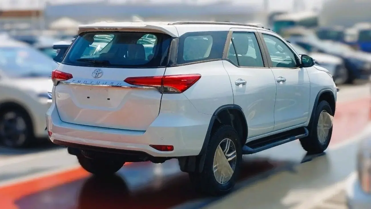 تويوتا فورتونر 2024 2.4L