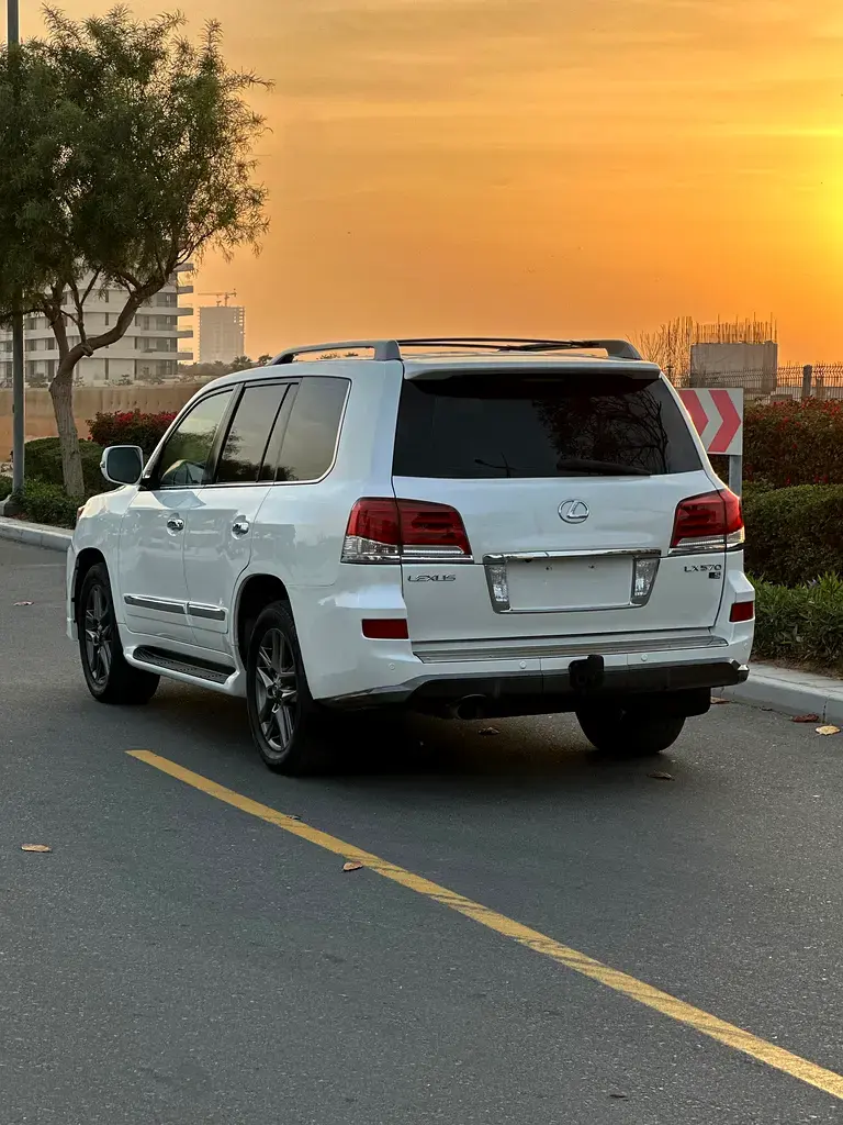 لكزس LX 2015 5.7L